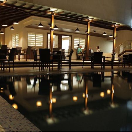 Hotel Grand Rio Nashik Exteriör bild