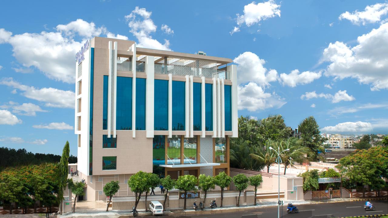 Hotel Grand Rio Nashik Exteriör bild