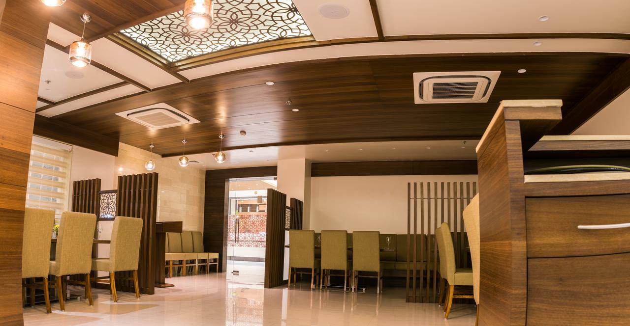 Hotel Grand Rio Nashik Exteriör bild